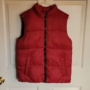 Old Navy boys XL(14-16) puffer vest, maroon.